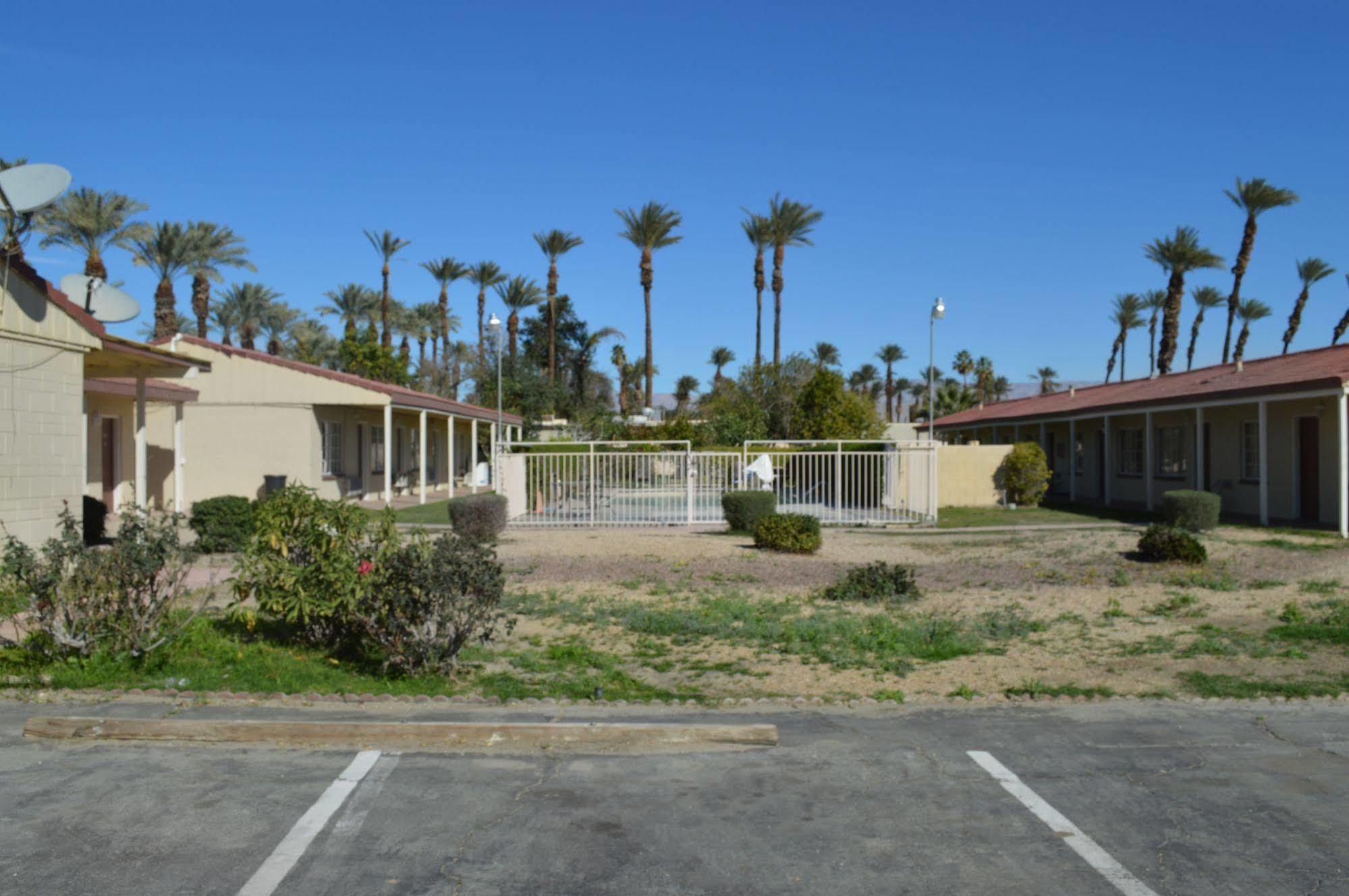 Mauna Loa Motel Indio Exterior photo